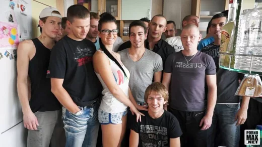 Hottie gangbanged